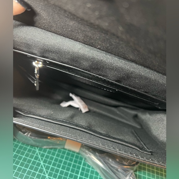 👜 NWT Badgley Mischa Black Vegan Leather Crossbody Handbag - Picture 5 of 7
